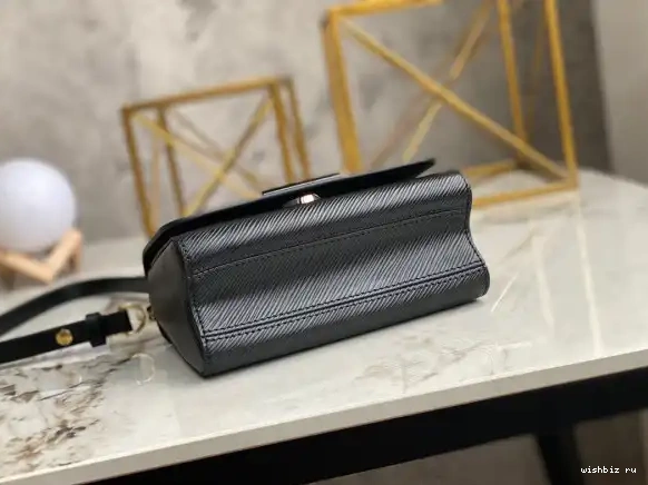 WIS LOUIS TWIST PM VUITTON 0512